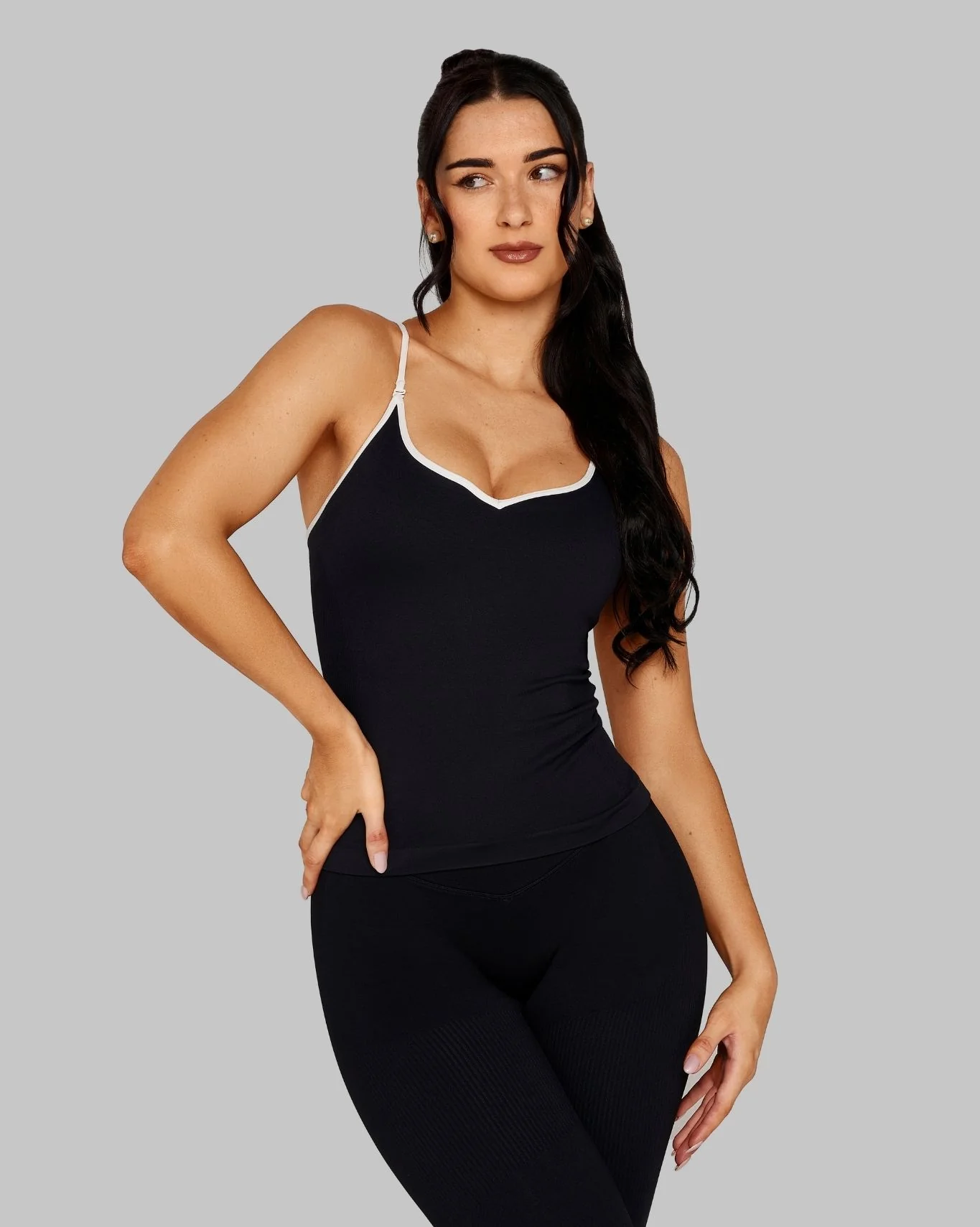 Outline Sweetheart Tanktop | Night Black - Image 4